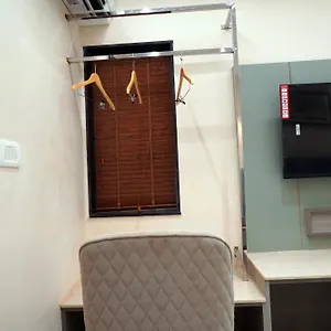 anant.hotels-varanasi.com/
